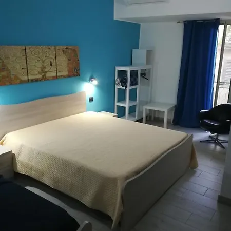 Piazza Castello Bed & Breakfast 3*