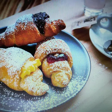 Piazza Castello Bed & Breakfast 3*